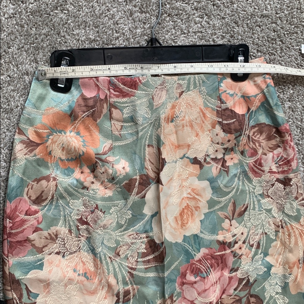 Vintage Expo Floral Skirt - Picture 6 of 7